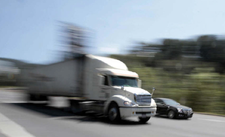 carretera, autopista, alta velocidad, México-Toluca, México-Puebla, tráiler, tráileres, transporte de carga, CLV