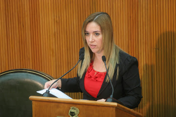 La diputada del PRI, Gloria Treviño, presidenta de la Comisión de Hacienda del Estado.