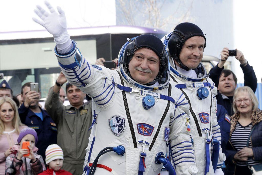El comandante ruso Fyodor Yurchikhin y el ingeniero estadunidense Jack Fischer.