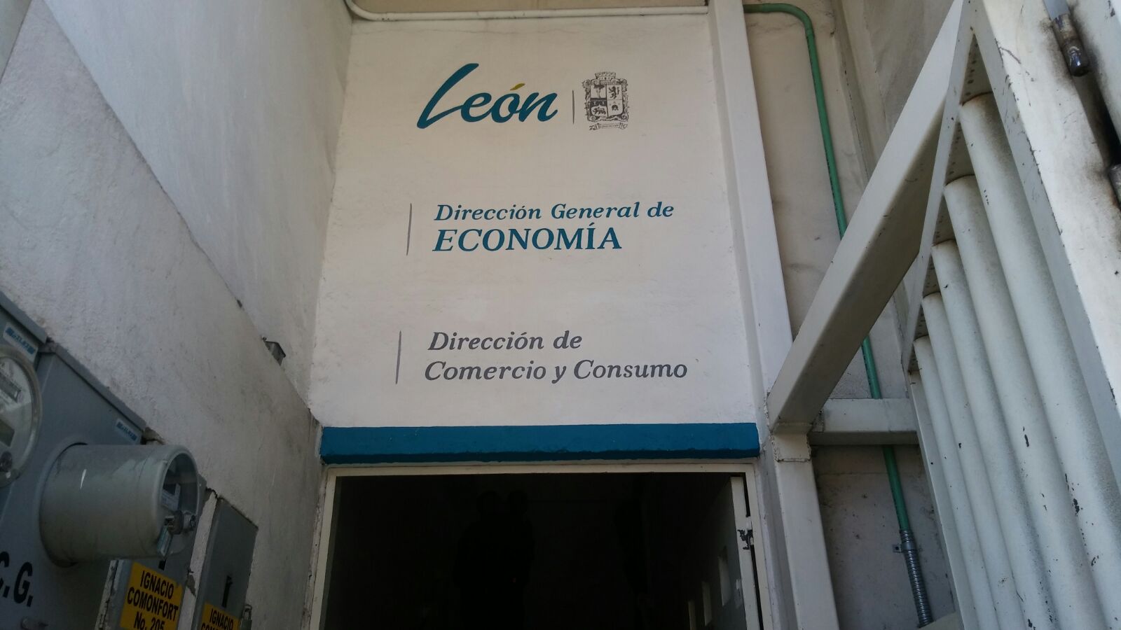 Comerciantes de estaciones Delta, San Jerónimo y San Juan Bosco acudieron a la Dirección de Economía.