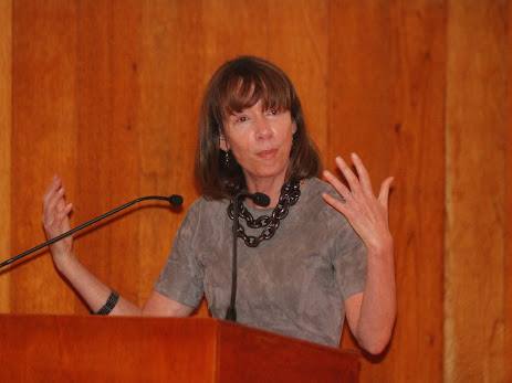 La conferencia fue en el auditorio del EGADE Bussines School, el cual no fue suficiente para recibir a todas las personas que fueron a escucharla.
