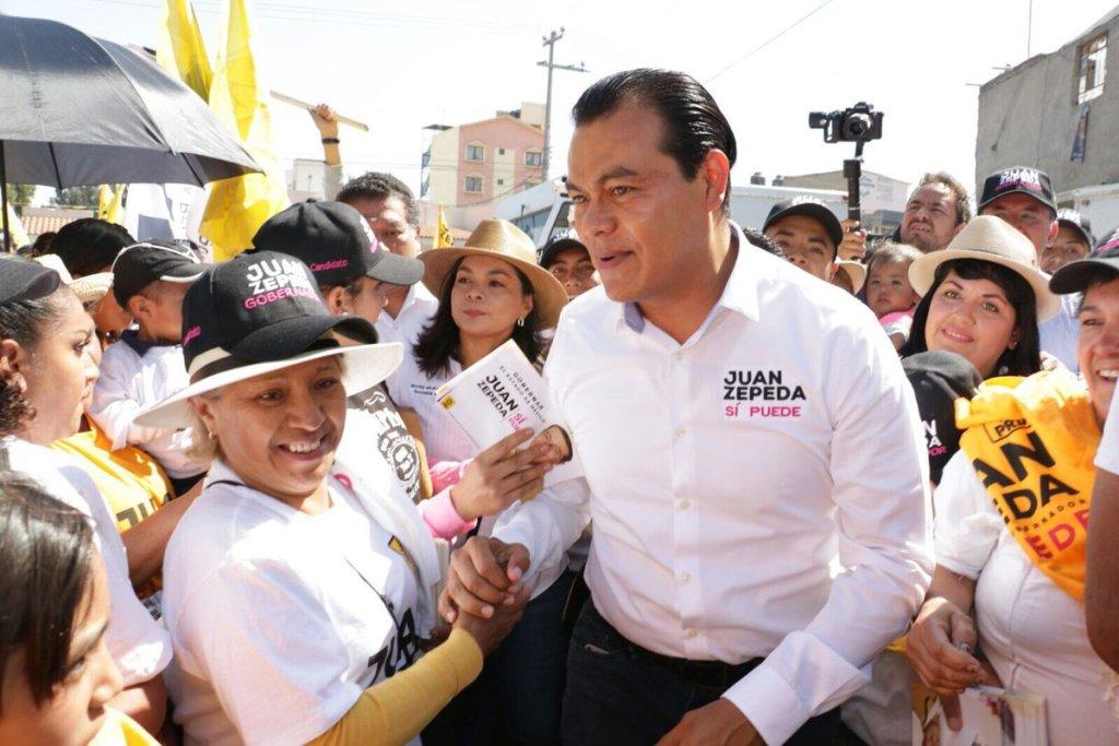 El candidato perredista agregó que también se construirá un campus de la Universidad Autónoma del Estado de México.