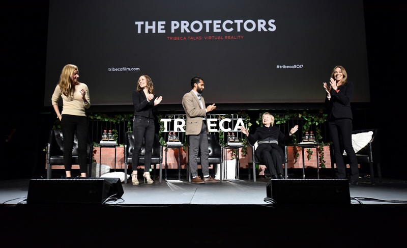 Hillary Clinton habló sobre la caza de elefantes en el Festival Internacional de Tribeca, donde se presentó el cortometraje 'The Protectors: Walk in t
