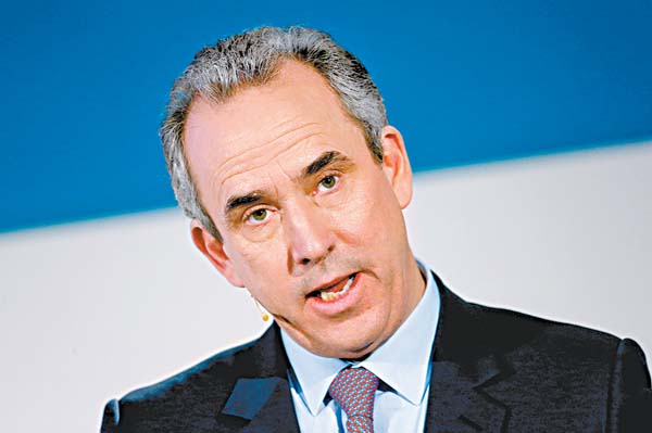 Eric Olsen, director ejecutivo de la firma, que continuó operaciones durante la guerra civil. 