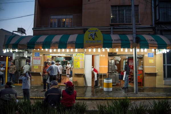 La taquería El Borrego Viudo reabrió el sábado, luego de un día clausurada por el Invea.