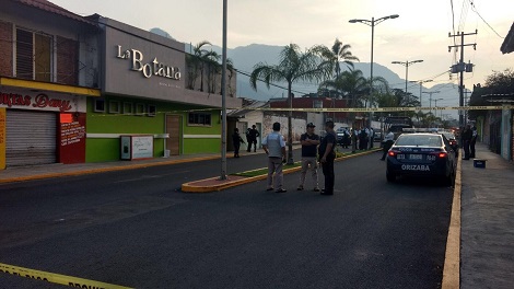 Un comando ingresó al bar y asesinó a cuatro personas. 