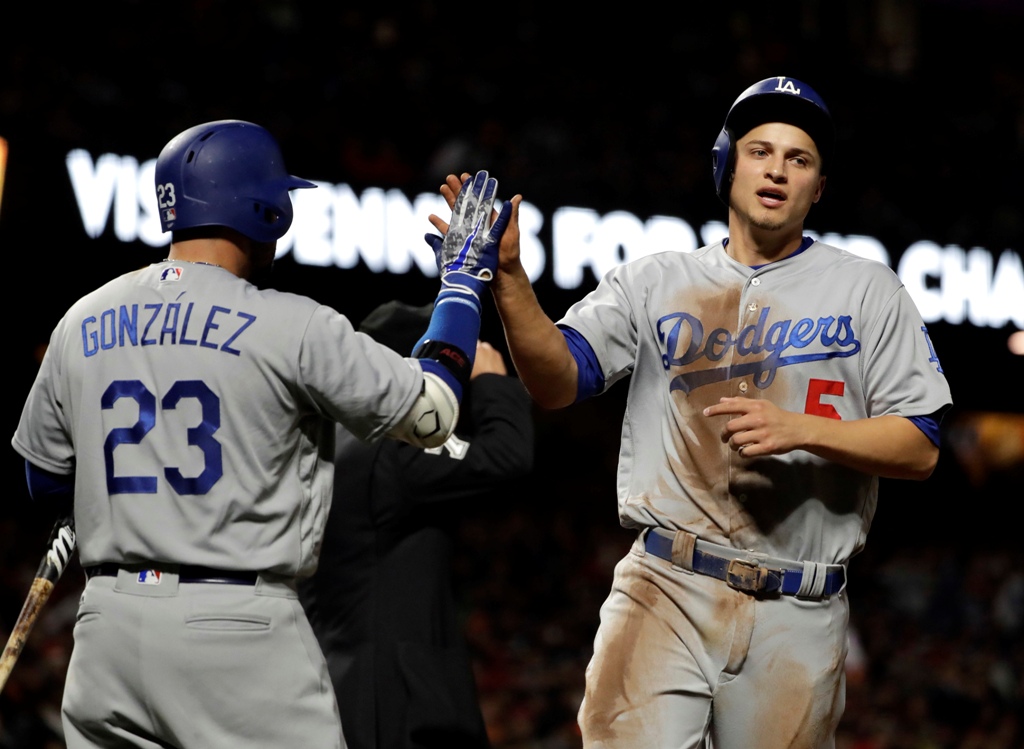 Adrián González colaboró en el triunfo de los Dodgers