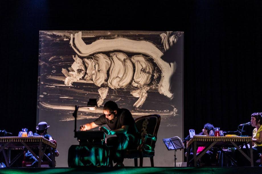 “Amarillo”, cautivó a la audiencia asistente al Teatro Morelos.
