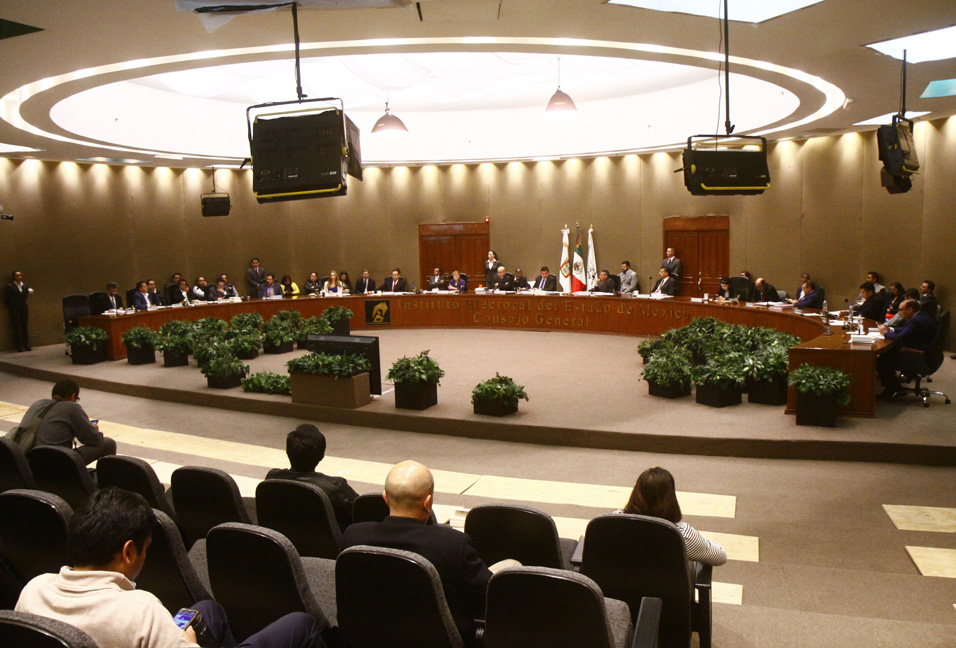Sesión del Instituto Electoral del Estado de México.
