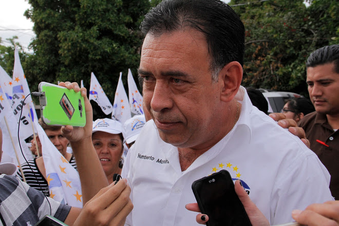 El ex gobernador de Coahuila, Humberto Moreira, analiza llevar a juicio su expulsión del PRI.
