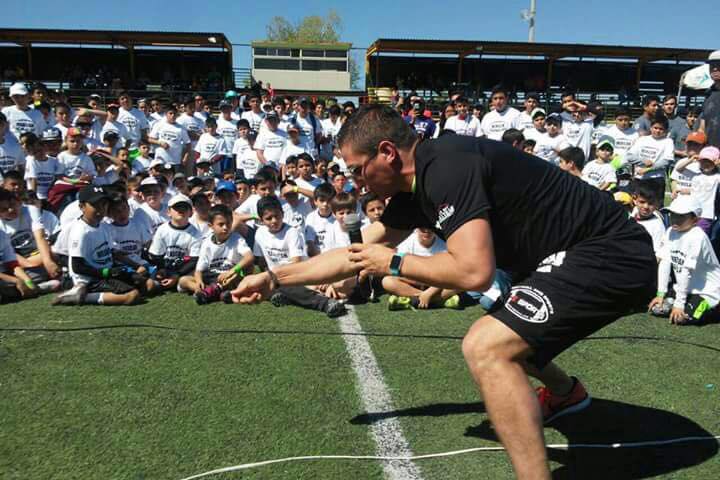 José Miguel Luna, tackle defensivo de los Dinos de Saltillo