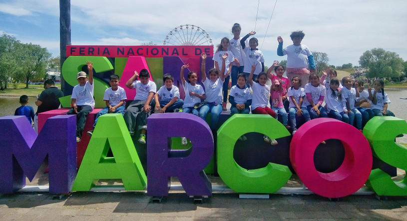 Niños y niñas de escasos recursos fueron trasladados a las instalaciones de la Feria Nacional de San Marcos.