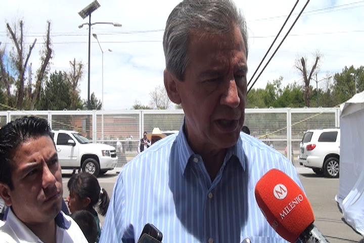 Héctor López Santillana, alcalde. 