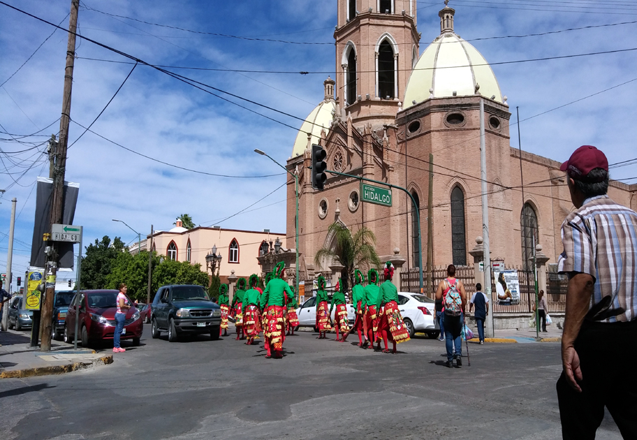 Matlachines celebran el Día Internacional de la Danza.