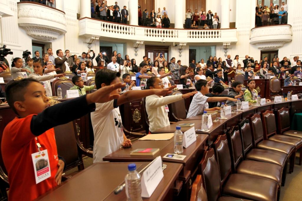 El Primer Parlamento Infantil de la Ciudad de México se llevó a cabo hoy y contó con la participación de 66 niños legisladores.