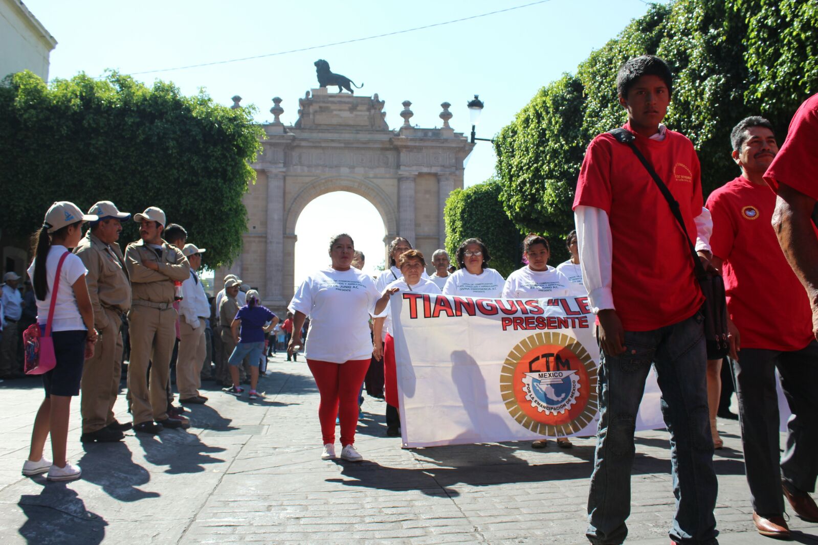 El desfile dio inicio en el Arco de la Calzada. 