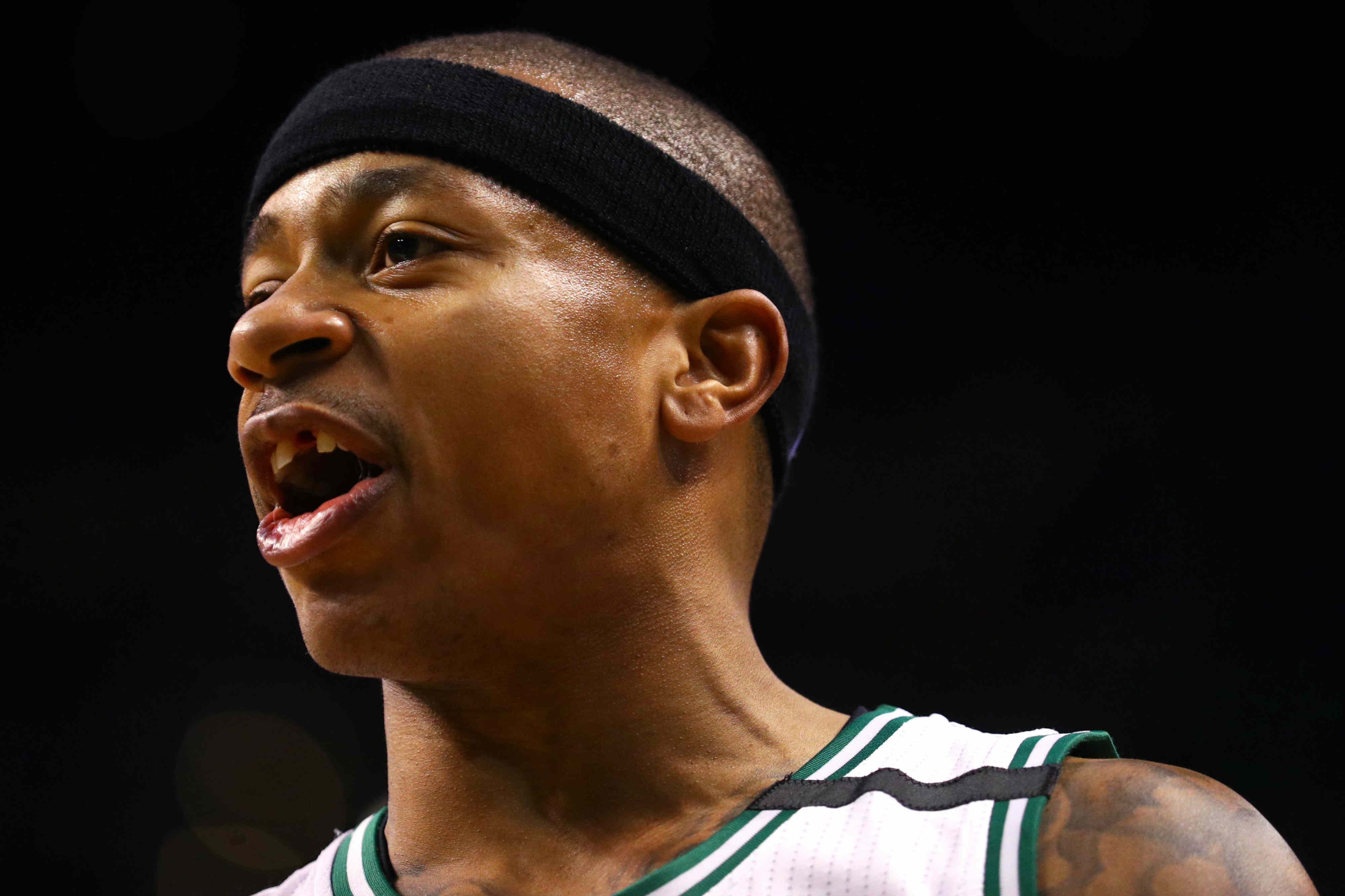 Isaiah Thomas después de perder un diente