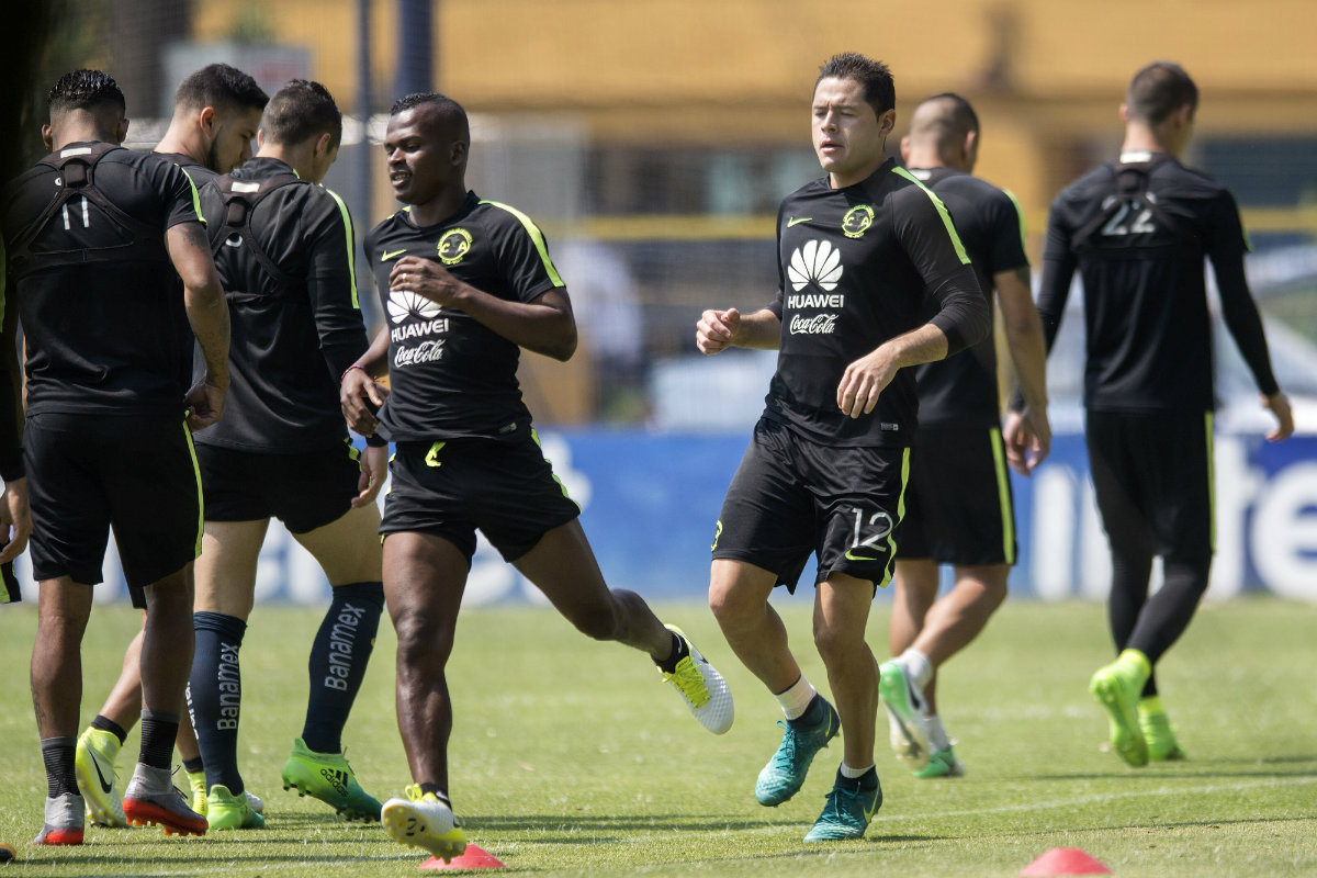 Pablo Aguilar entrena con los jugadores de Club América