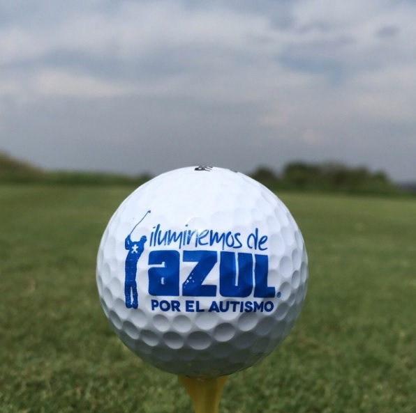 Torneo de golf Iluminemos de Azul 