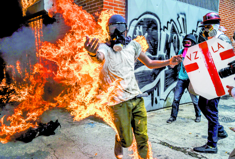 Los enfrentamientos de ayer dejaron unos 230 heridos.