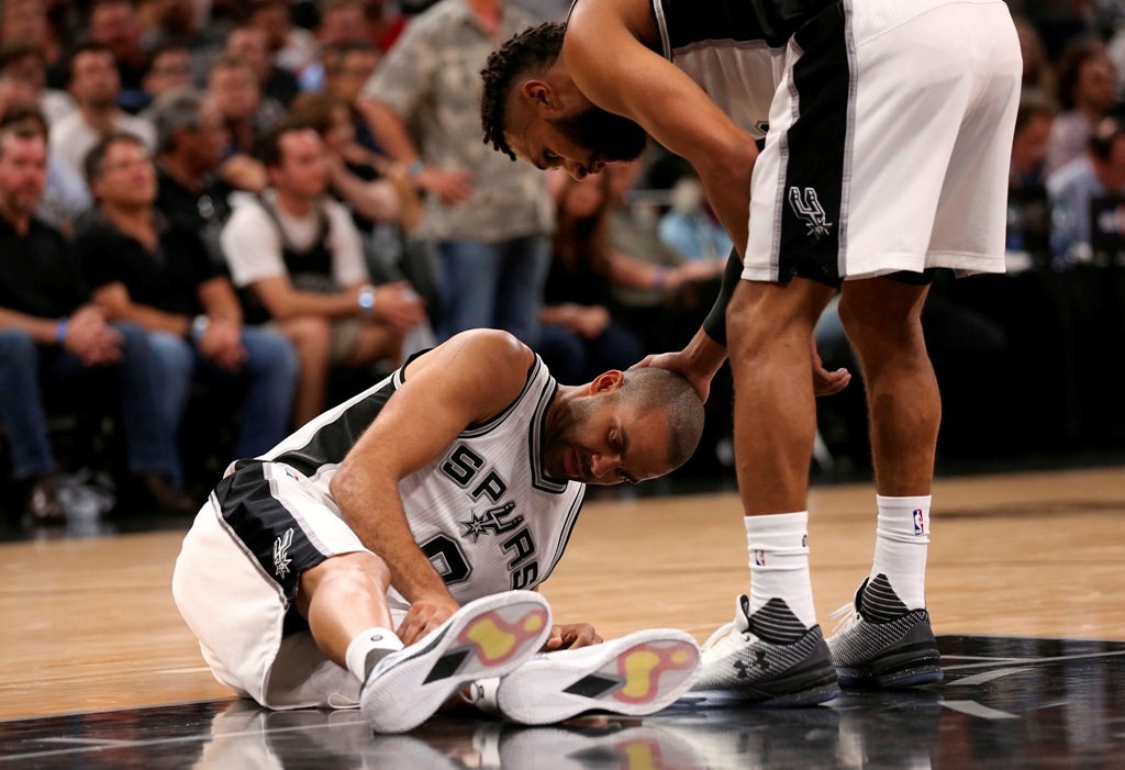 Ruptura de tendón deja fuera a Parker por el resto de la temporada 