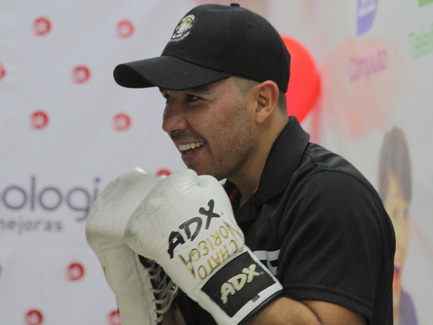 El boxeador lagunero, Daniel "Chato" Noriega, dio el peso y está listo para pelear.