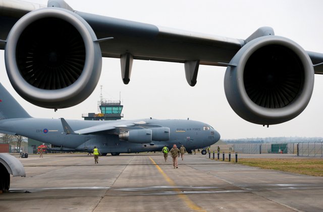 Foto tomada en 2013 de la base aérea Évreux, donde fue detenido el ex militar.
