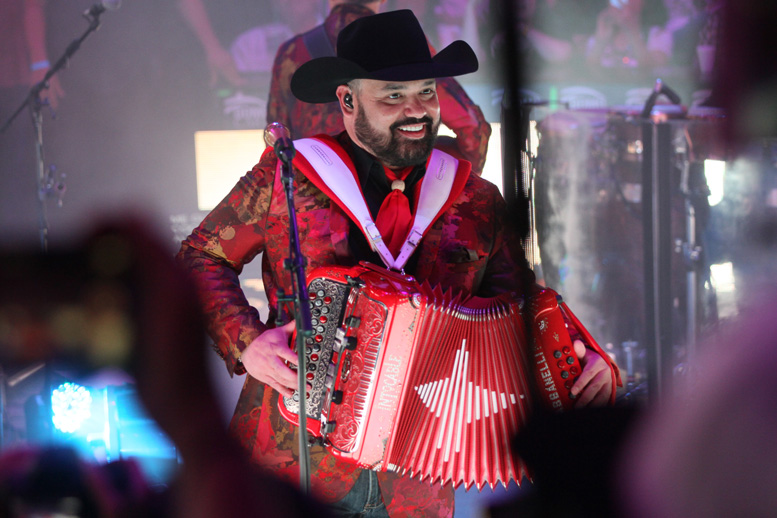 Ricky Muñoz, vocalista de Intocable.