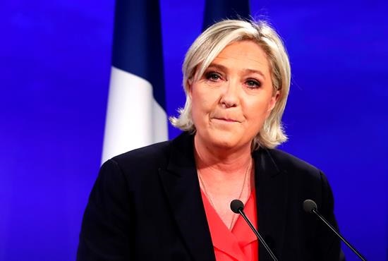 La candidata a la presidencia de Francia del partido ultraderechista Frente Nacional, Marine Le Pen, reconoció su derrota frente a Emmanuel Macron, a 