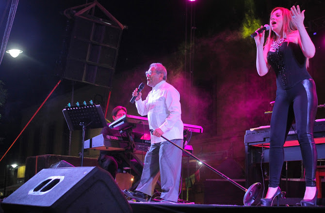 El famoso cantautor de pequeña talla pero gran talento, Armando Manzanero, cerró las actividades del festival Lerdantino 2017. 