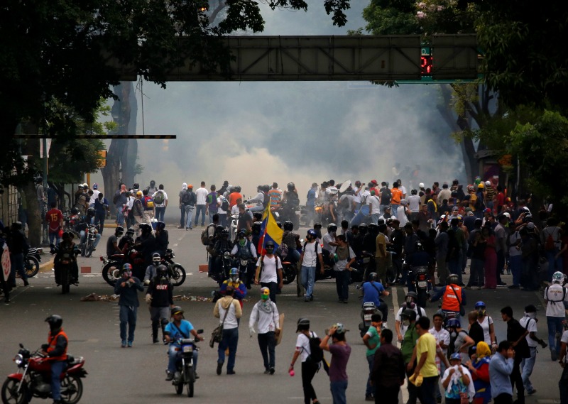 Los enfrentamientos entre policía y opositores al gobierno han dejado al menos 36 muertos en casi 40 días de marchas.