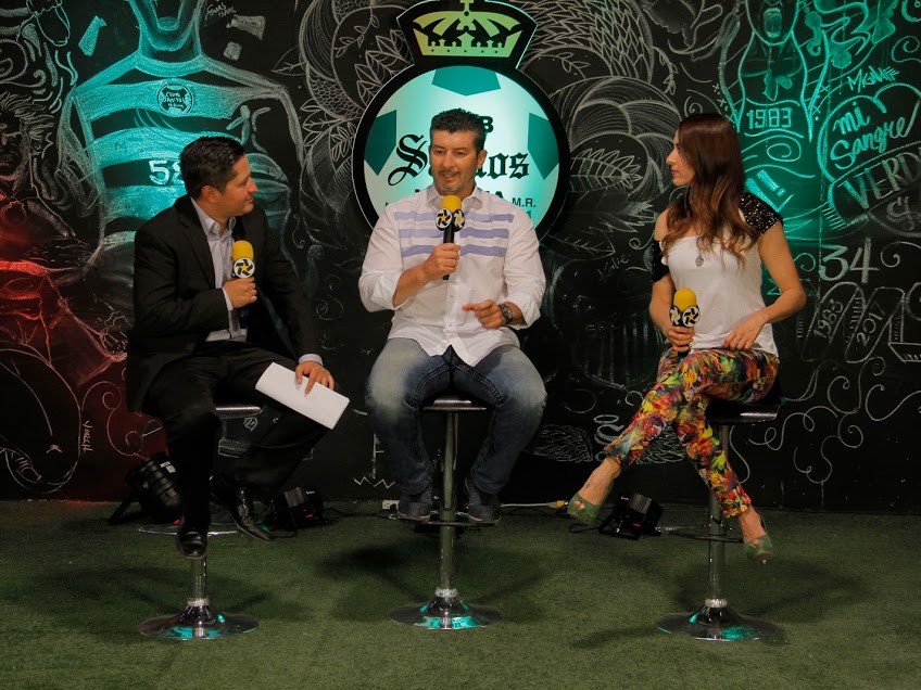 José Manuel de la Torre fue el invitado de honor en el programa "Somos Santos".