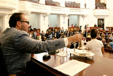 Mauricio Toledo, presidente de la Mesa Directiva de la Asamblea Legislativa, presentó una iniciativa para impedir la postulación de familiares de quie