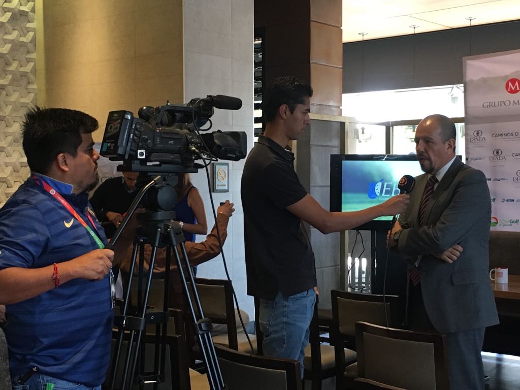 Miguel Ángel Puértolas, director editorial de Notivox León dio los detalles del evento. 