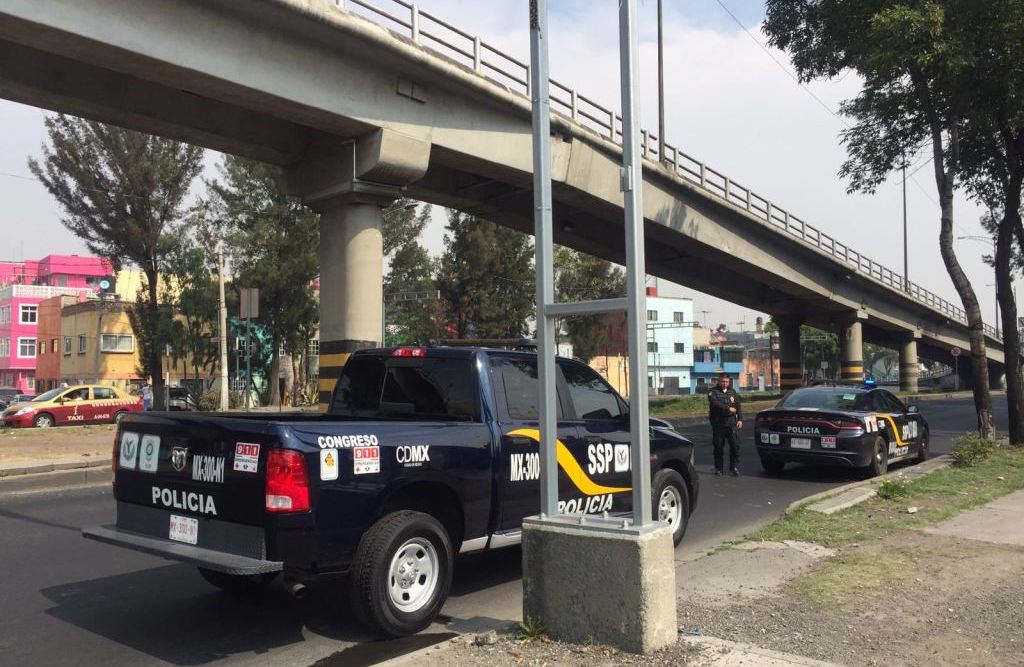 El cádaver fue reportado a las autoridades por habitantes de la zona.