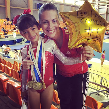 Fernanda Baca, alumna de la Academia de Gimnasia Olímpica de Torreón, destacó en el Regional de Gimnasia en Ciudad Victoria.