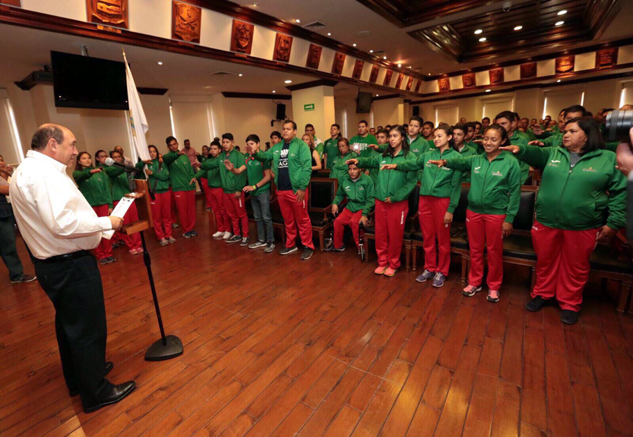 Atletas que irán a la Olimpiada Nacional.