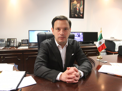  Bernardo González Garza, procurador del Estado.