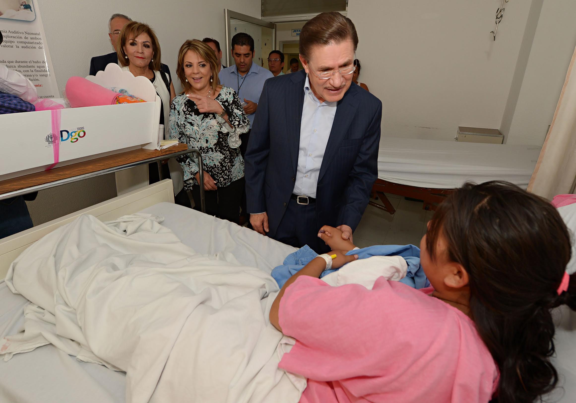 En Durango, el DIF estatal entregó 500 cunas en el hospital Materno Infantil.