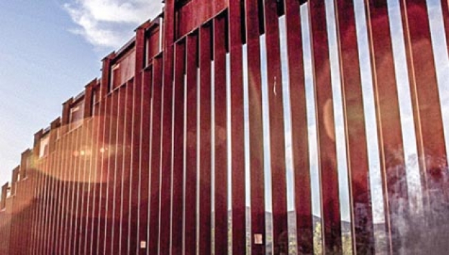 El muro traerá daño a sus familias y comunidades, dijo el concejal de Los Ángeles, Gil Cedillo. 