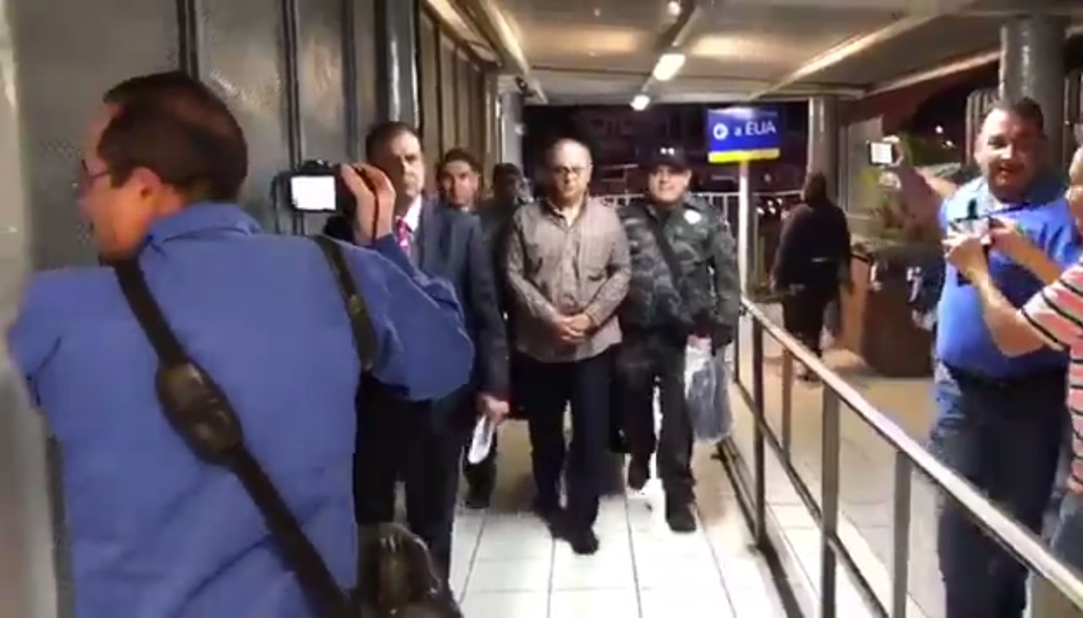Valentín Castillo cuenta con seis mandamientos judiciales decretados por autoridades judiciales federales en el estado de Sonora.