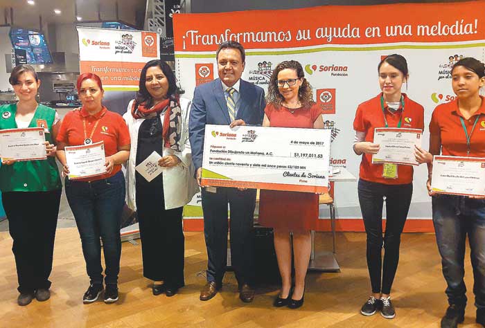 Entregaron un cheque. 