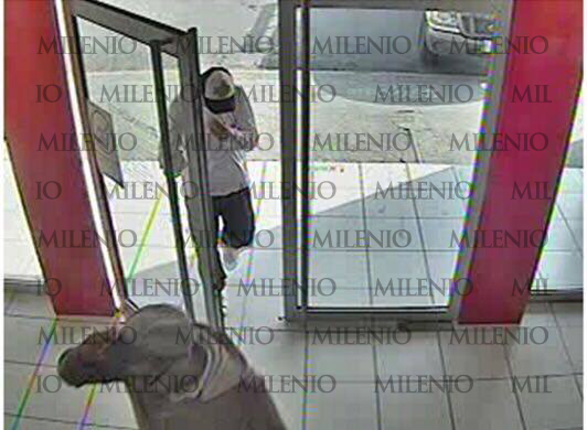 Las cámaras de seguridad captaron el momento del robo. 
