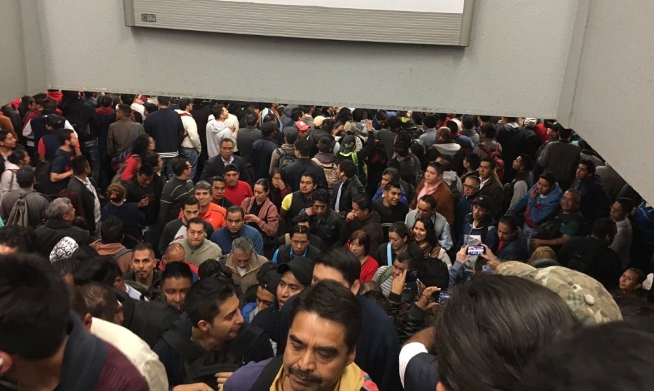 El Metro anunció que se enviarán trenes en vacio para apoyar a los usuarios.