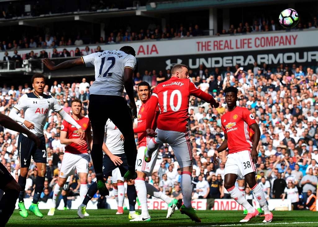 Tottenham en contra del Manchester United, en duelo de la jornada 37 de la Premier