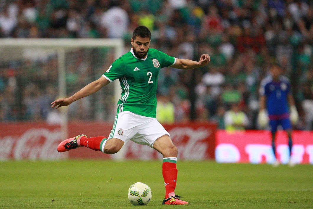 Néstor Araujo, defensa de Santos Laguna, está agradecido por su llamado a Selección Nacional.