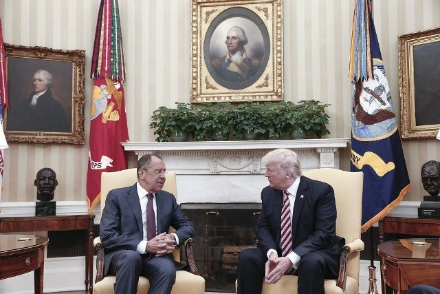 Serguei Lavrov y Donald Trump en la Casa Blanca.