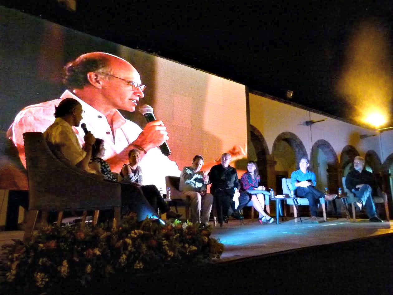 El conversatorio de la premier Cien años con Juan Rulfo fue una entrañable tertulia con música en vivo.
