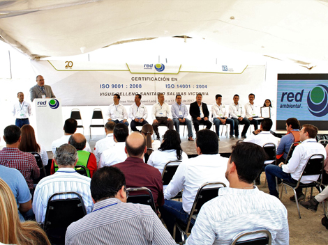 La empresa Red Ambiental que se encarga de la basura, recibió la certificación de su relleno sanitario Vigue.