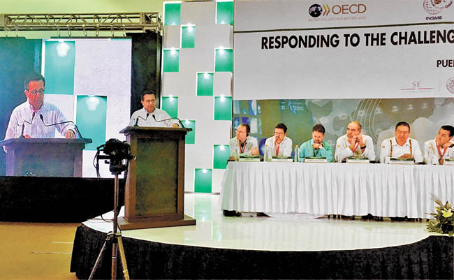 El titular de Economía participó en el foro “Respondiendo a los retos de las Pymes en el contexto internacional”. 